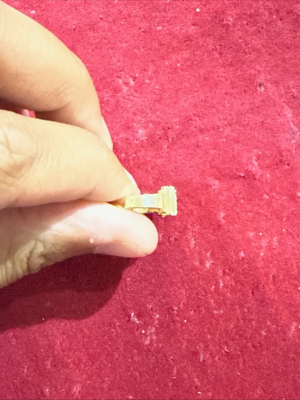 Beautiful 10K yellow gold baby/children’s ring with a classic design.